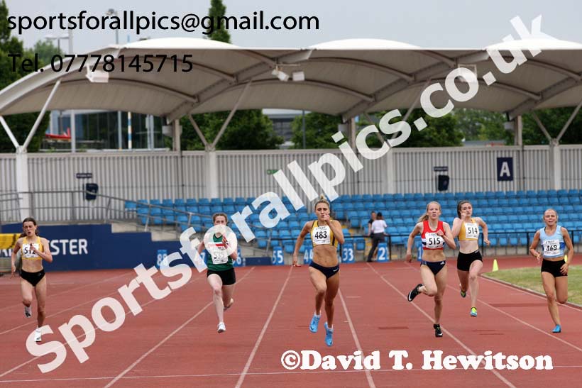 Womens under-20s 200 metres, Northern Senior and Under-20s Champs., Sports City, Manchester. Photo: David T. Hewitson/Sports for All Pics